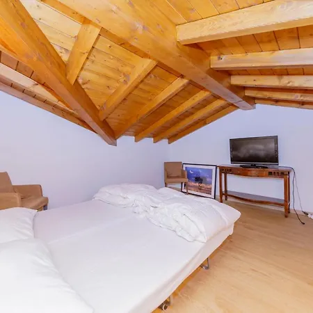 Casa Bohemia Daire Ghiffa